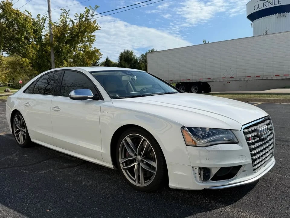 2013 Audi D4 S8 - Image 2 of 18