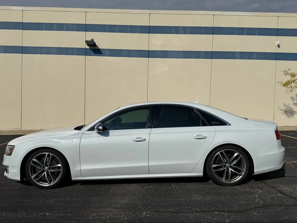 2013 Audi D4 S8 - Image 7 of 18