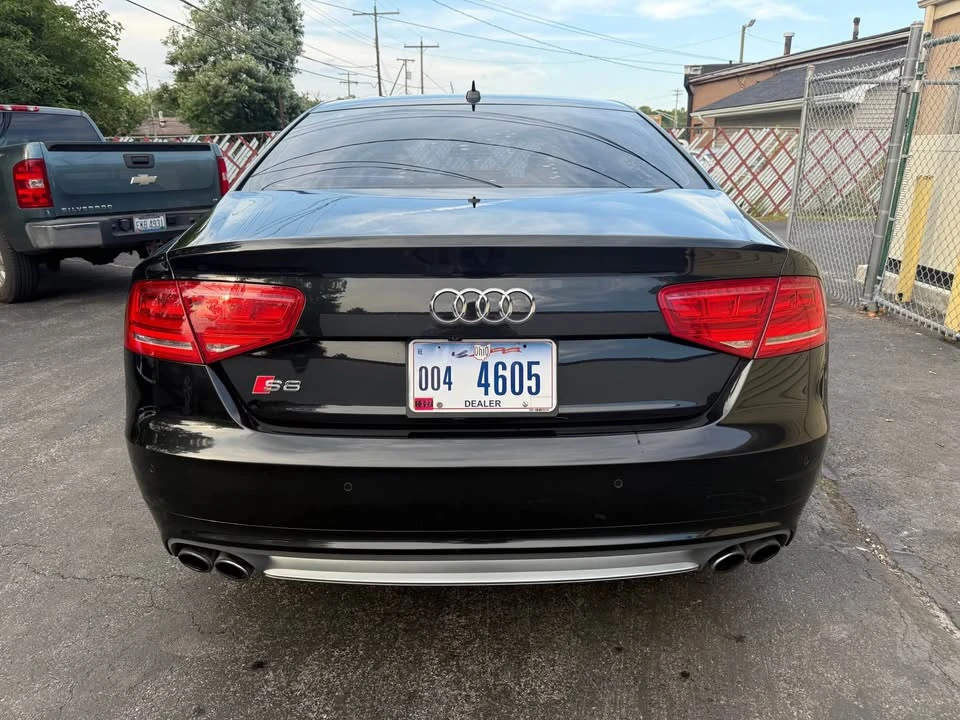 2013 Audi D4 S8 - Image 3 of 19