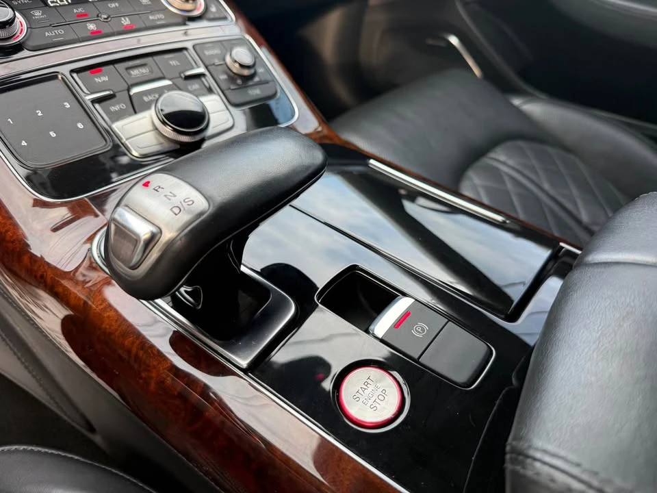 2013 Audi D4 S8 - Image 13 of 19