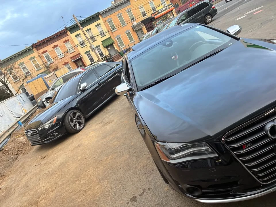 2013 Audi D4 S8 - Image 2 of 9