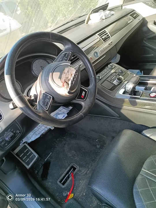 2013 Audi D4 S8 - Image 6 of 17