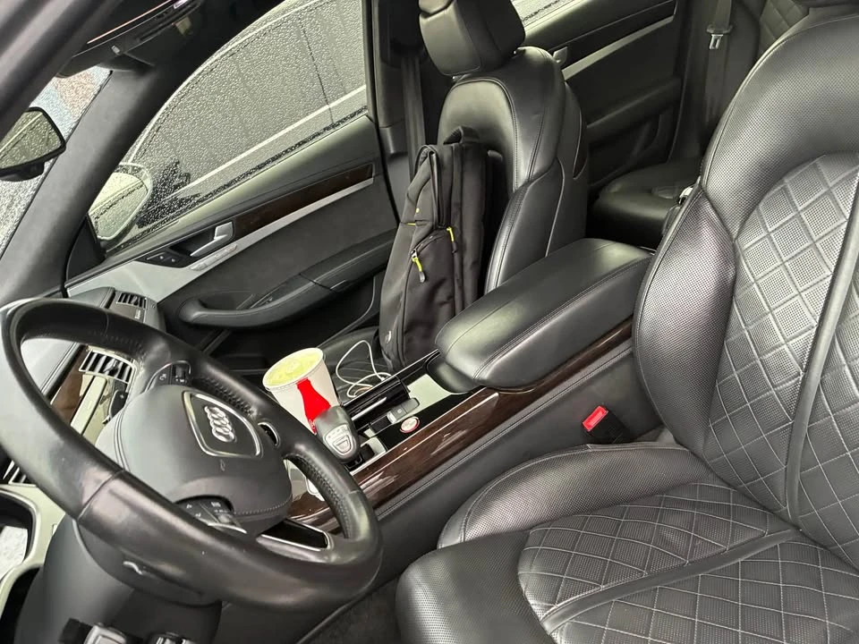 2013 Audi D4 S8 - Image 9 of 9