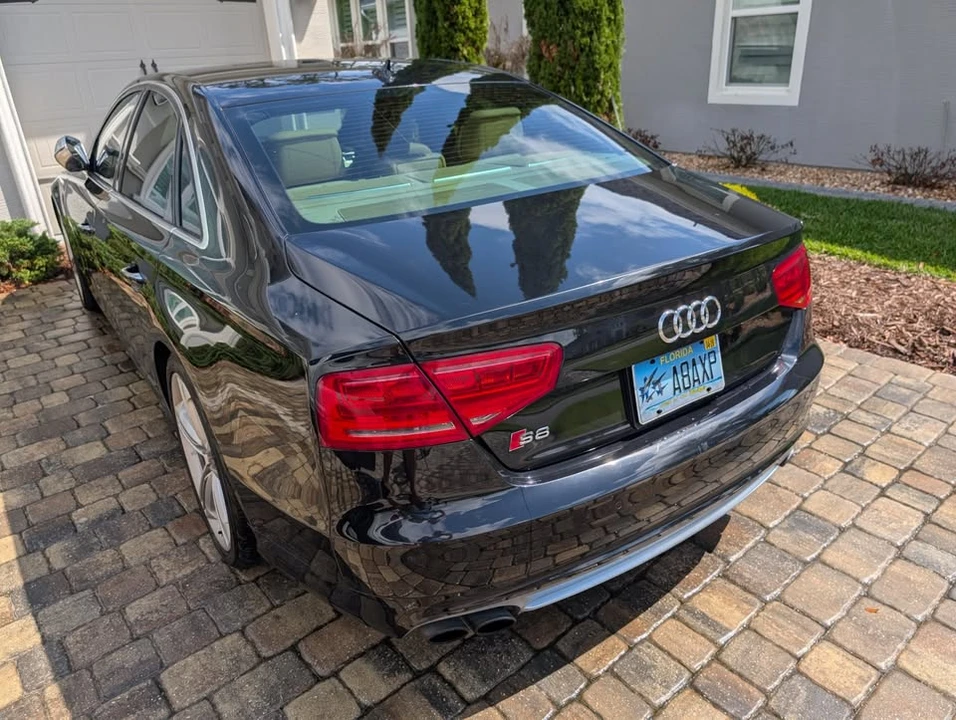 2013 Audi D4 S8 - Image 13 of 20