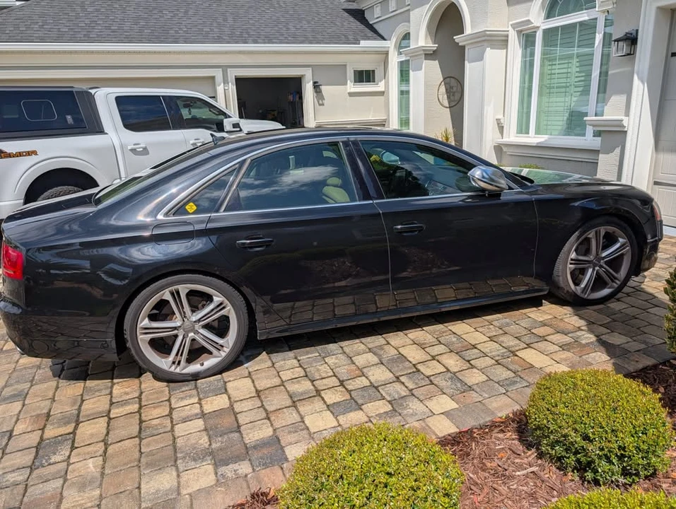2013 Audi D4 S8 - Image 5 of 20
