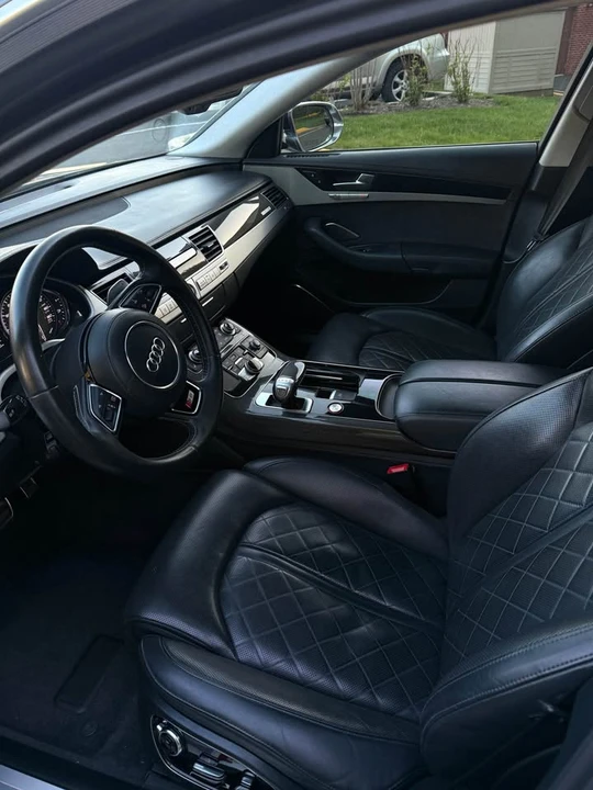 2013 Audi D4 S8 - Image 6 of 20