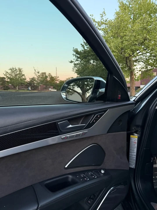 2013 Audi D4 S8 - Image 16 of 20