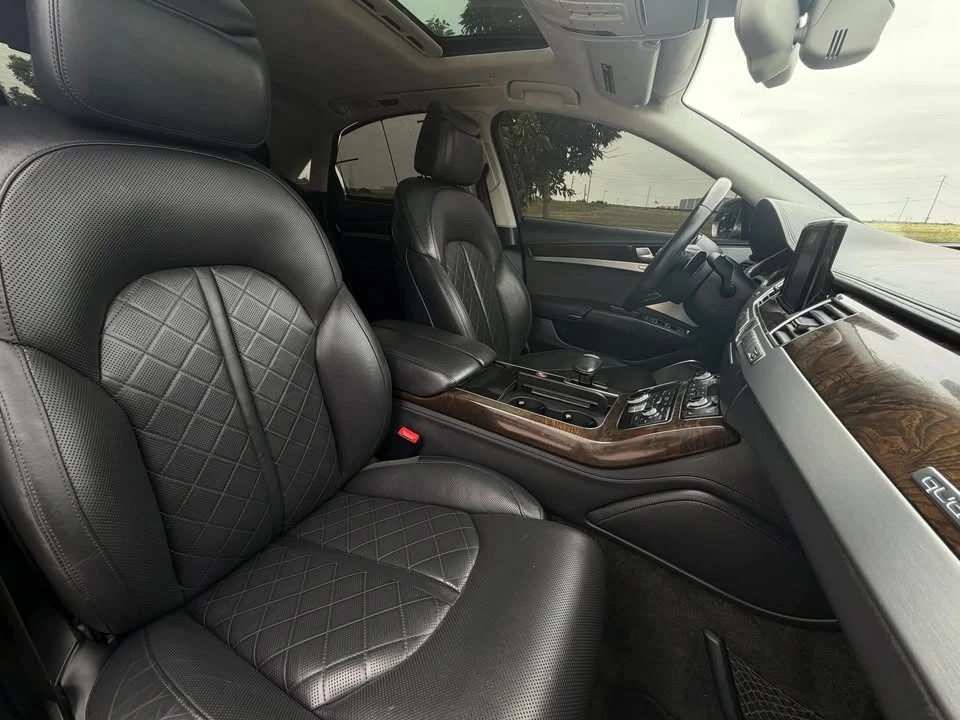 2013 Audi D4 S8 - Image 11 of 20
