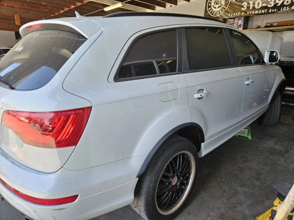 2013 Audi 4L Q7 - Image 2 of 8