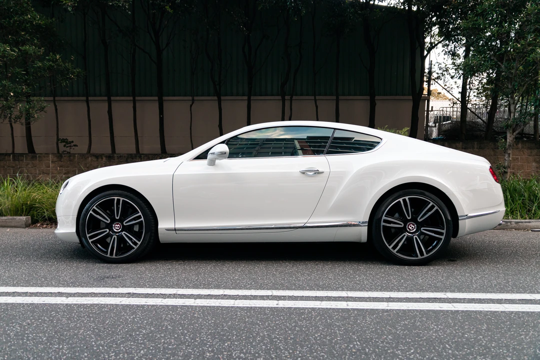 2013 Bentley Continental GT V8 2nd Gen - Image 5 of 31