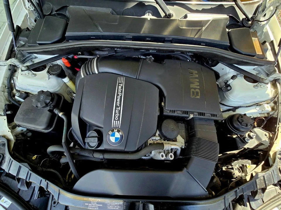 2013 BMW E82 135i & 135is - Image 17 of 21