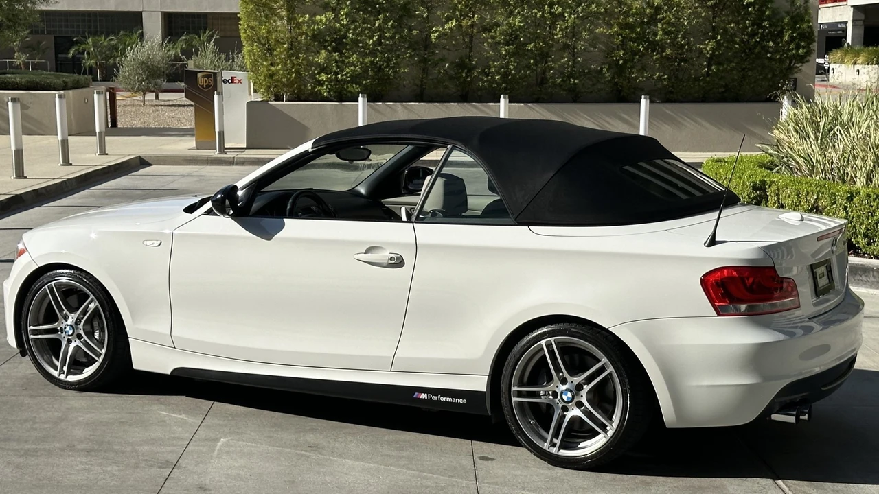 2013 BMW E82 135i & 135is - Image 13 of 31