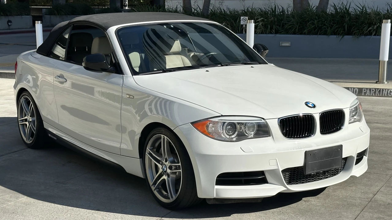 2013 BMW E82 135i & 135is - Image 18 of 31