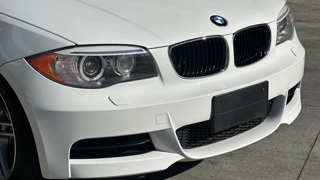 2013 BMW E82 135i & 135is - Image 27 of 31
