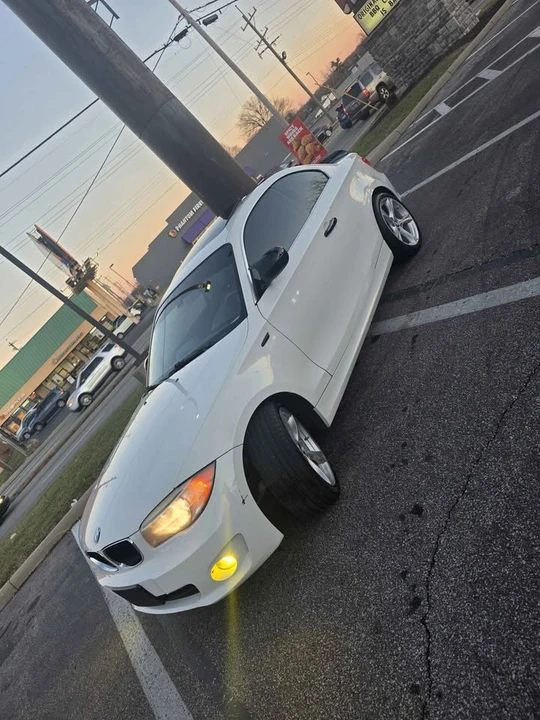2013 BMW E81/E82/E88 1 Series - Image 2 of 18