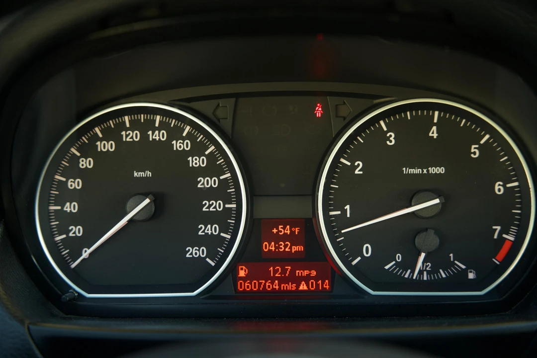 2013 BMW E81/E82/E88 1 Series - Image 25 of 31