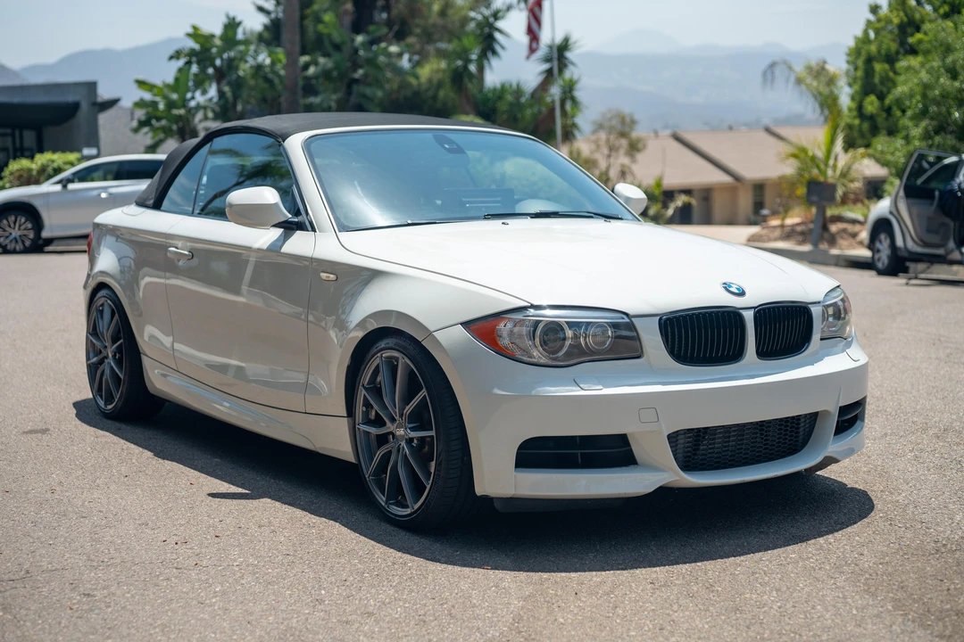 2013 BMW E82 135i & 135is - Image 16 of 31