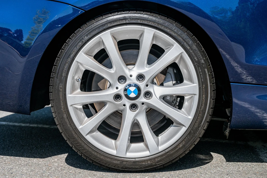 2013 BMW E82 135i & 135is - Image 27 of 31
