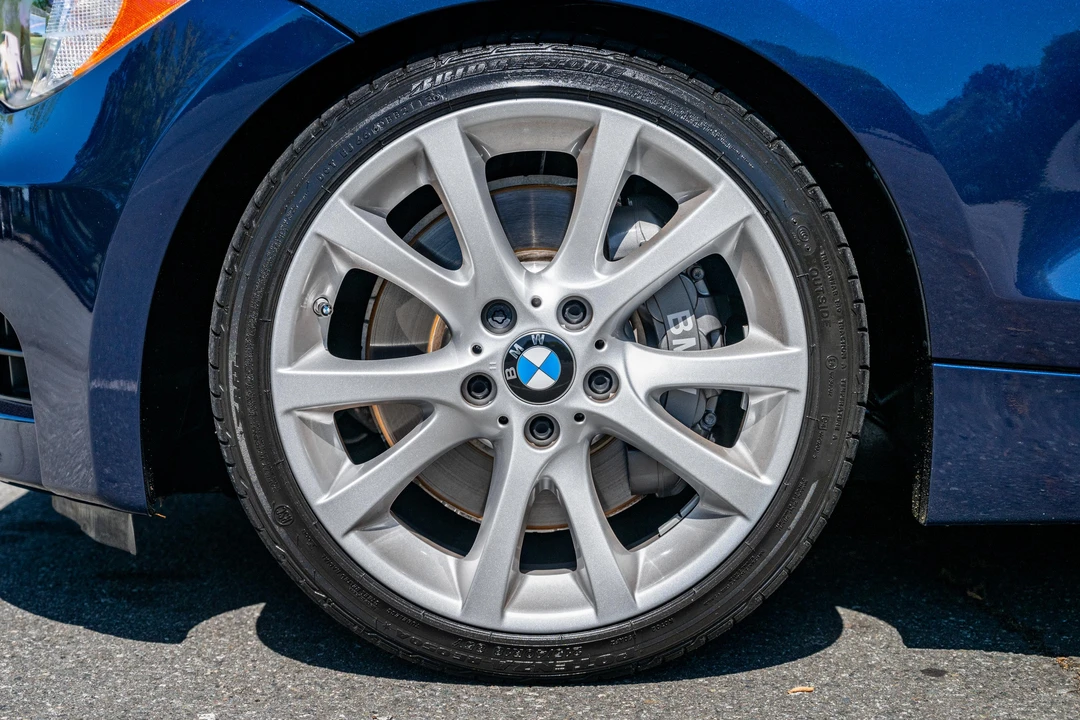 2013 BMW E82 135i & 135is - Image 25 of 31