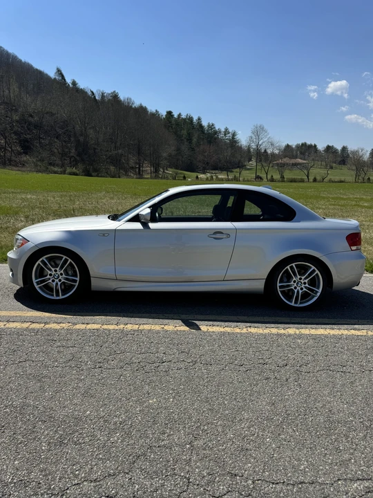 2013 BMW E82 135i & 135is - Image 20 of 21