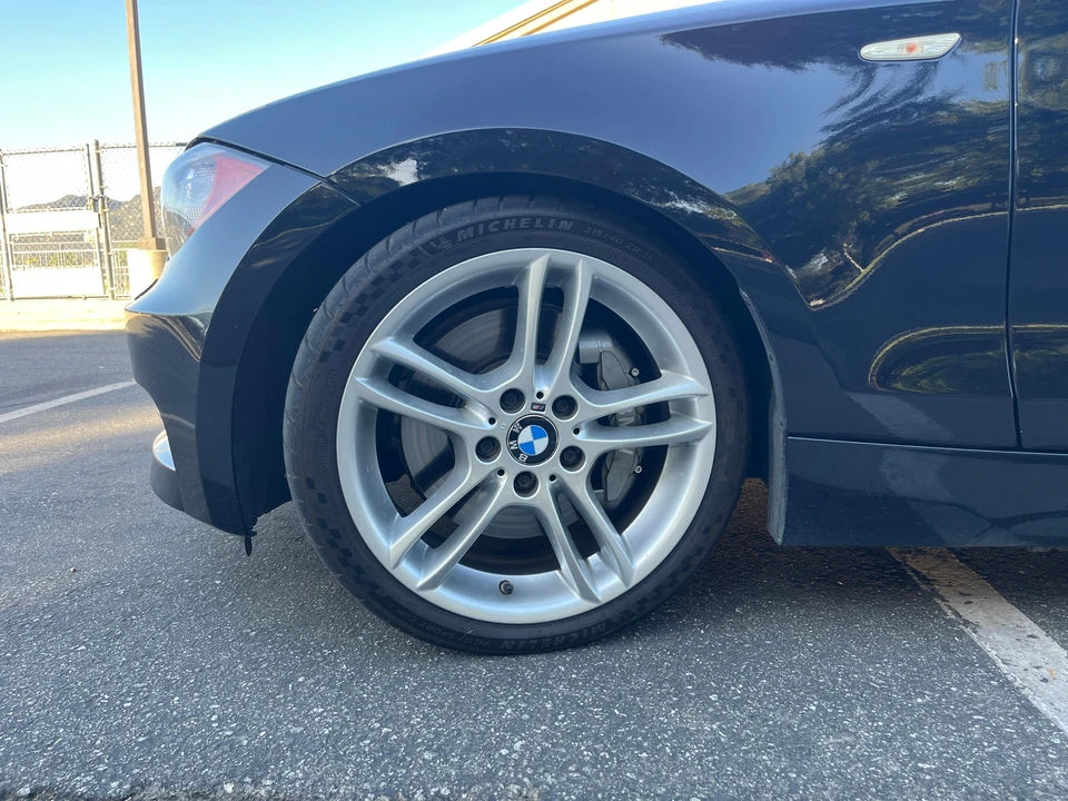 2013 BMW E82 135i & 135is - Image 28 of 31