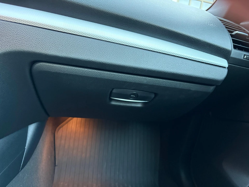 2013 BMW E82 135i & 135is - Image 28 of 31