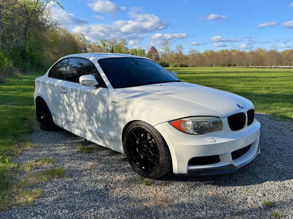 2013 BMW E82 135i & 135is - Image 28 of 31