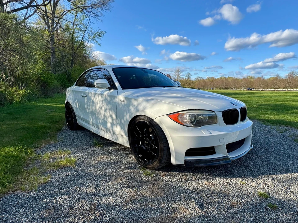 2013 BMW E82 135i & 135is - Image 30 of 31
