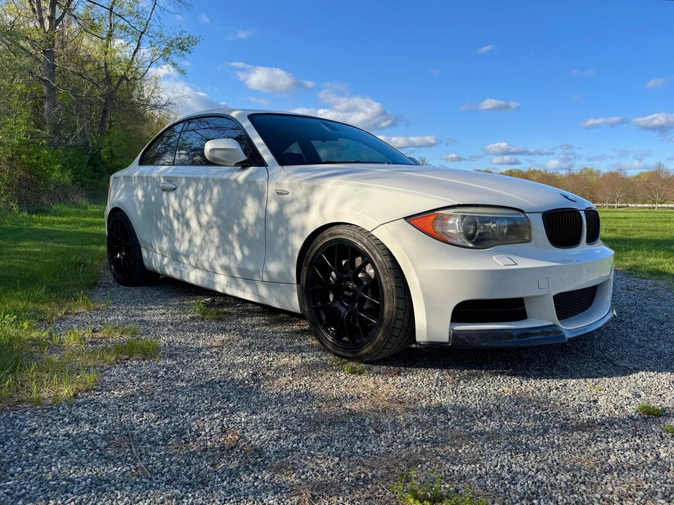 2013 BMW E82 135i & 135is - Image 25 of 31
