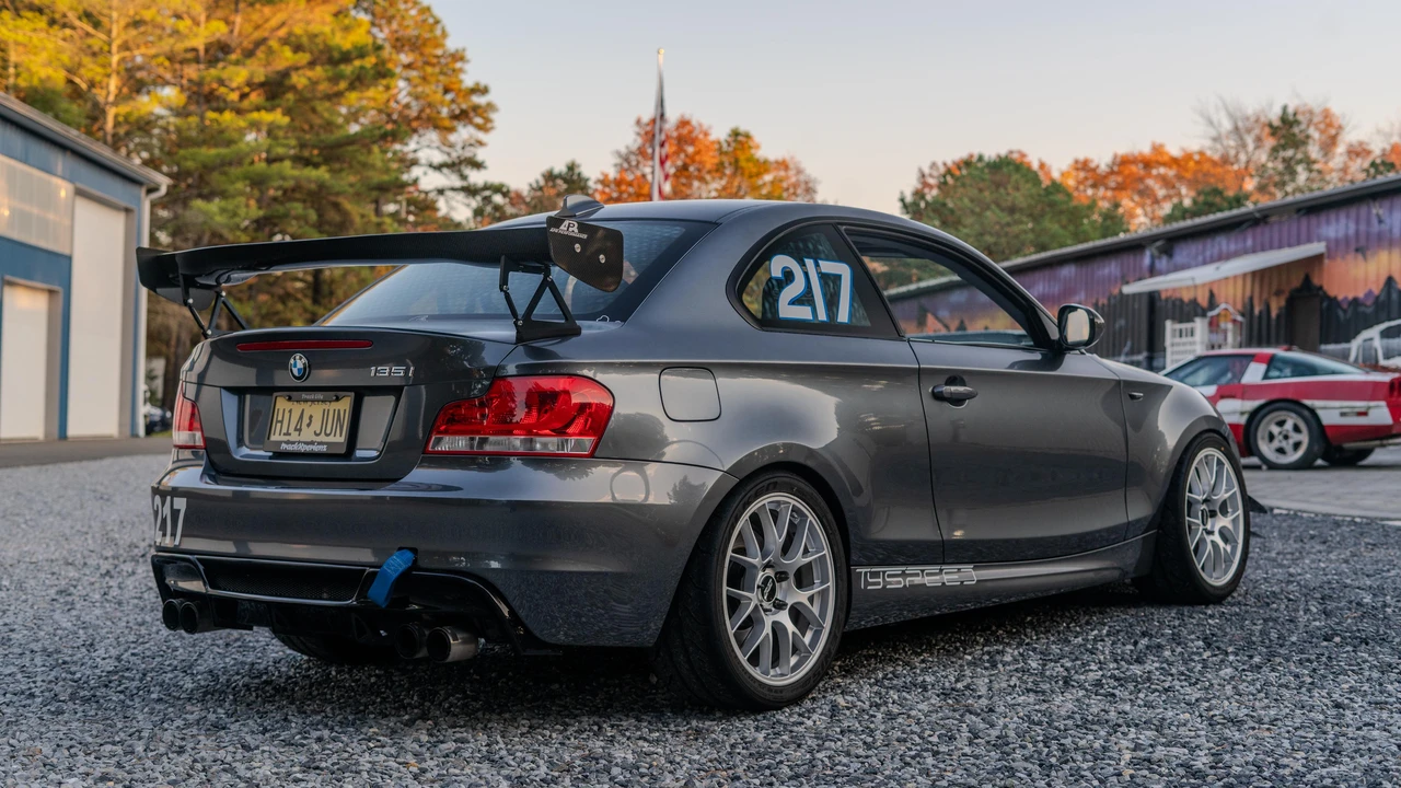 2013 BMW E82 135i & 135is - Image 18 of 31