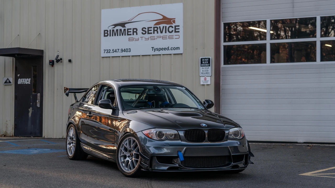 2013 BMW E82 135i & 135is - Image 26 of 31