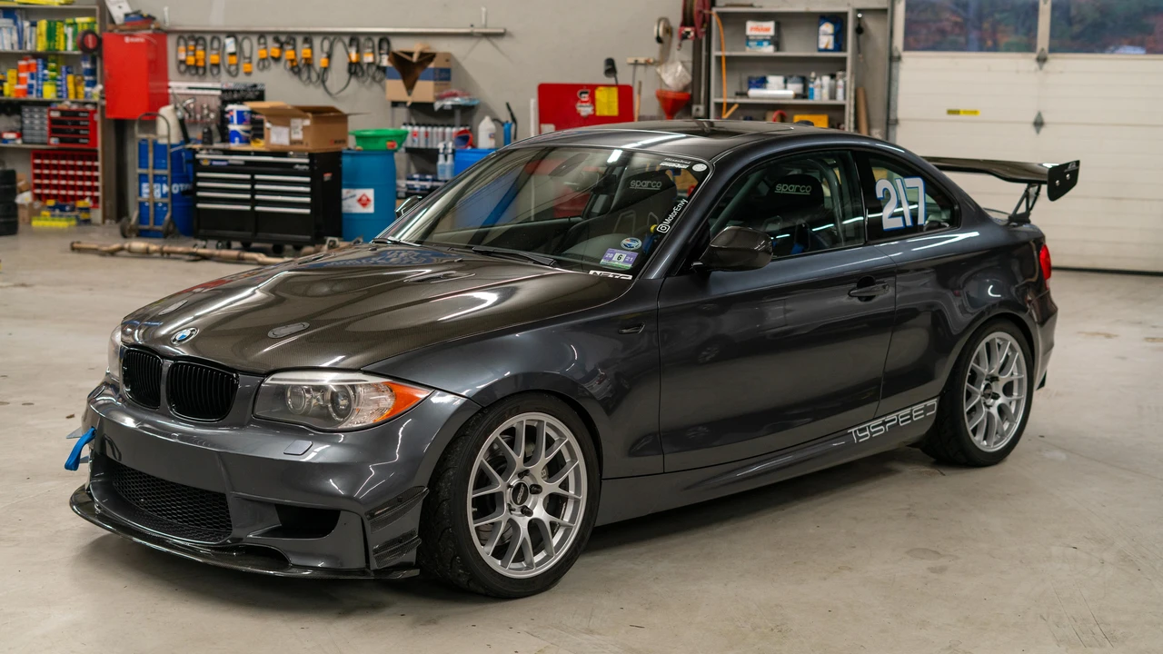 2013 BMW E82 135i & 135is - Image 30 of 31