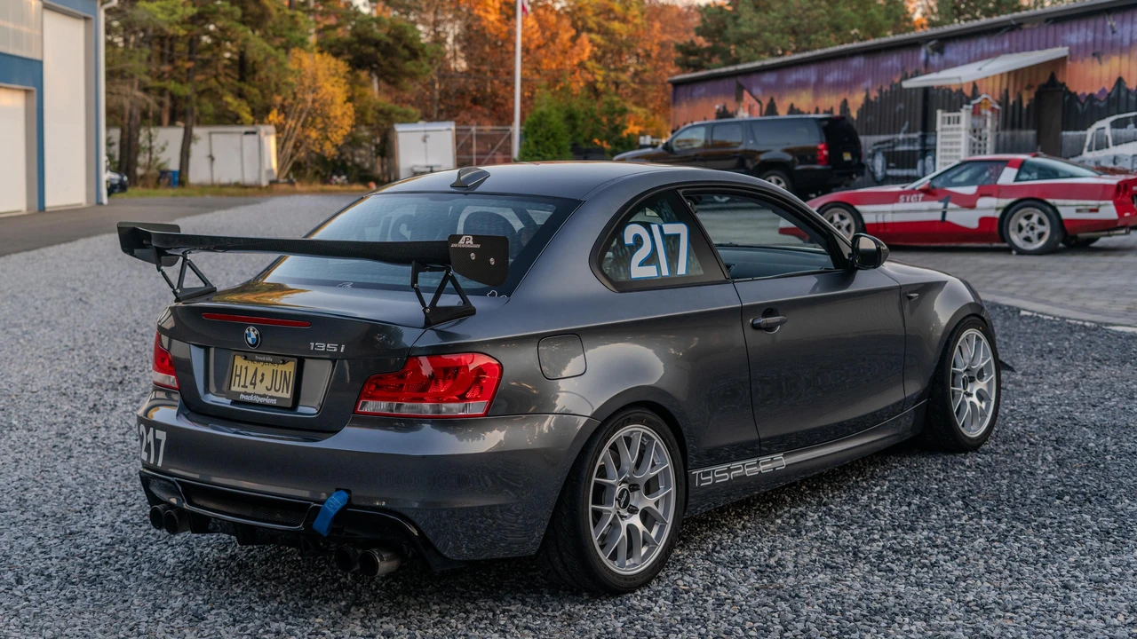 2013 BMW E82 135i & 135is - Image 19 of 31