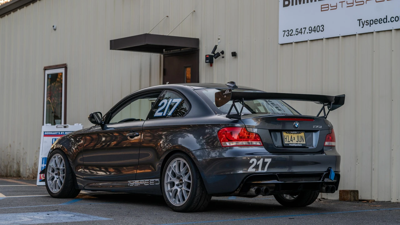 2013 BMW E82 135i & 135is - Image 13 of 31