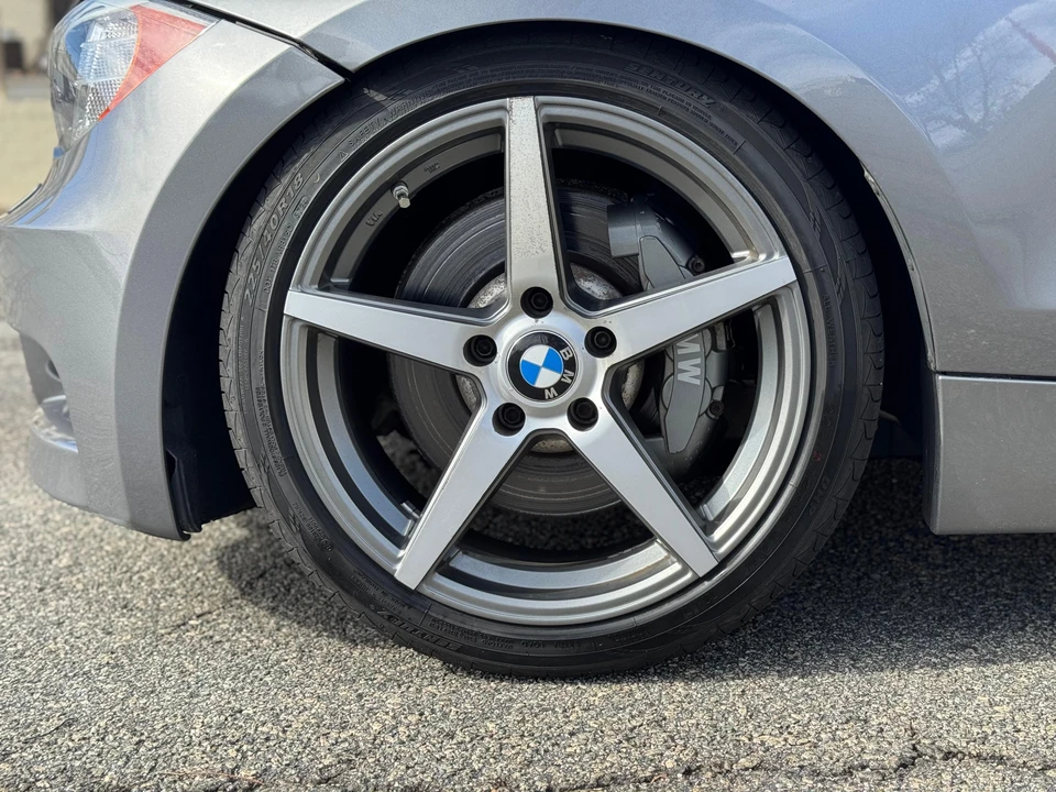 2013 BMW E82 135i & 135is - Image 30 of 31