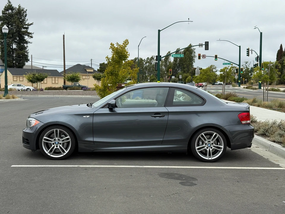 2013 BMW E82 135i & 135is - Image 8 of 31