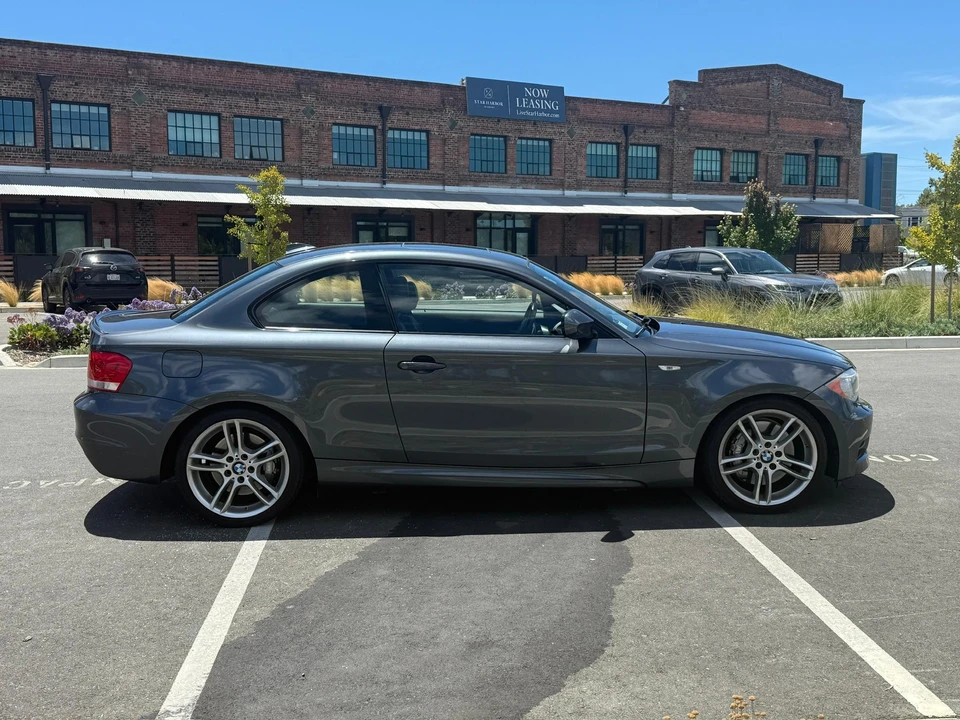 2013 BMW E82 135i & 135is - Image 19 of 31