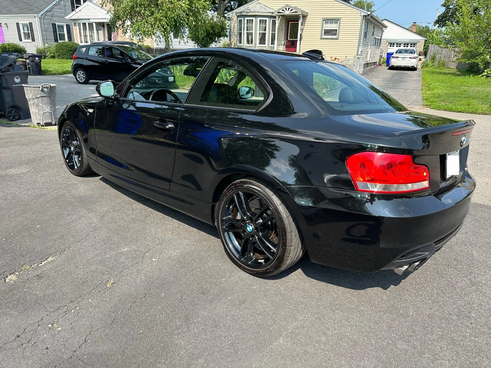 2013 BMW E82 135i & 135is - Image 11 of 31