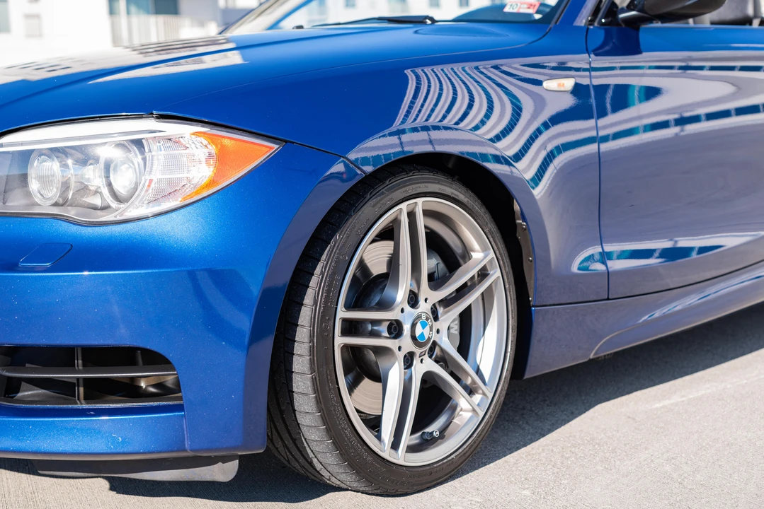 2013 BMW E82 135i & 135is - Image 28 of 31