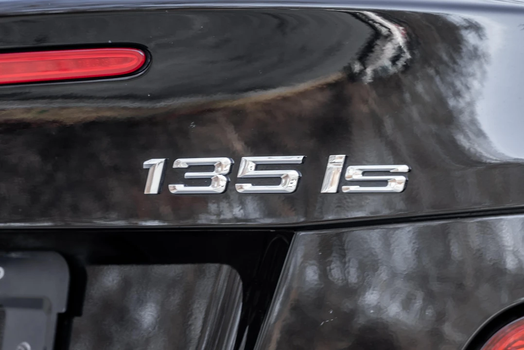 2013 BMW E82 135i & 135is - Image 20 of 31
