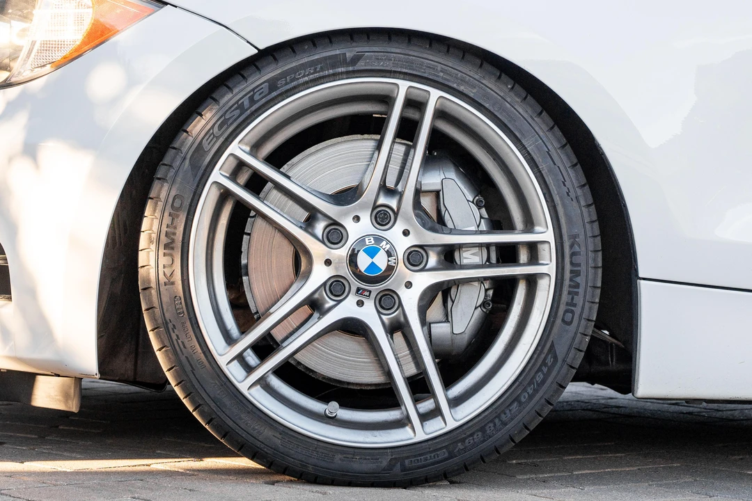 2013 BMW E82 135i & 135is - Image 21 of 31