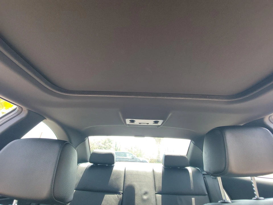 2013 BMW E82 135i & 135is - Image 28 of 31