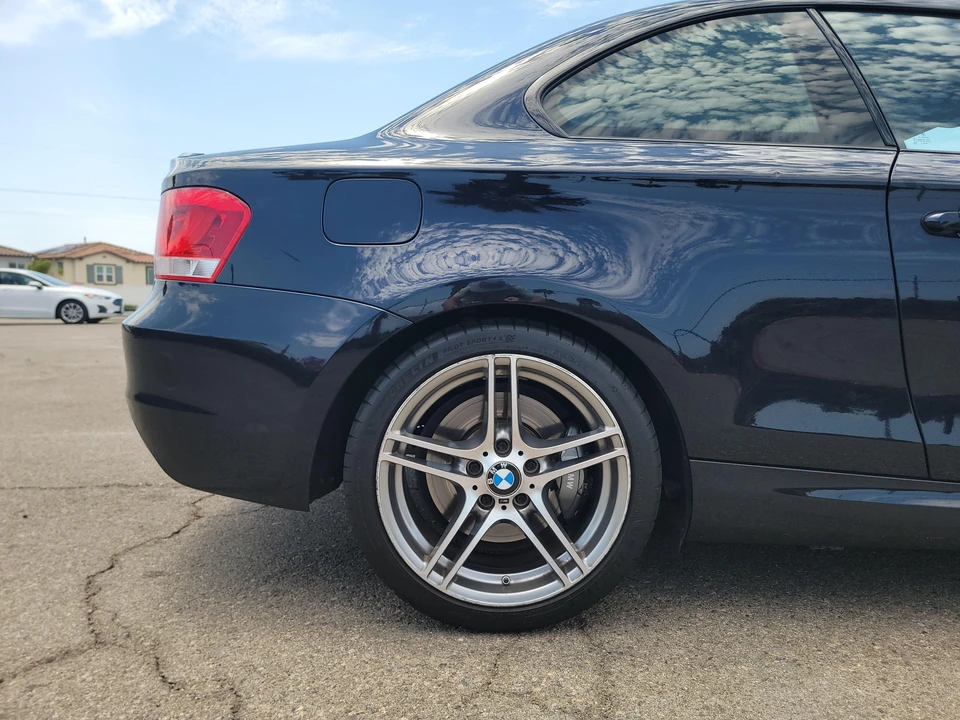 2013 BMW E82 135i & 135is - Image 11 of 31