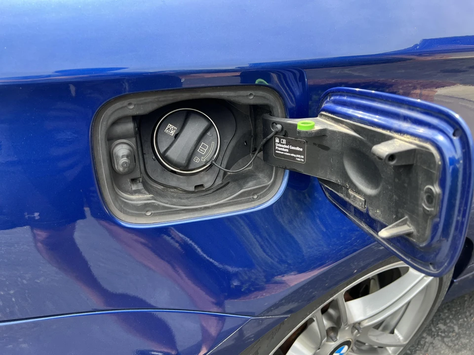 2013 BMW E82 135i & 135is - Image 27 of 31