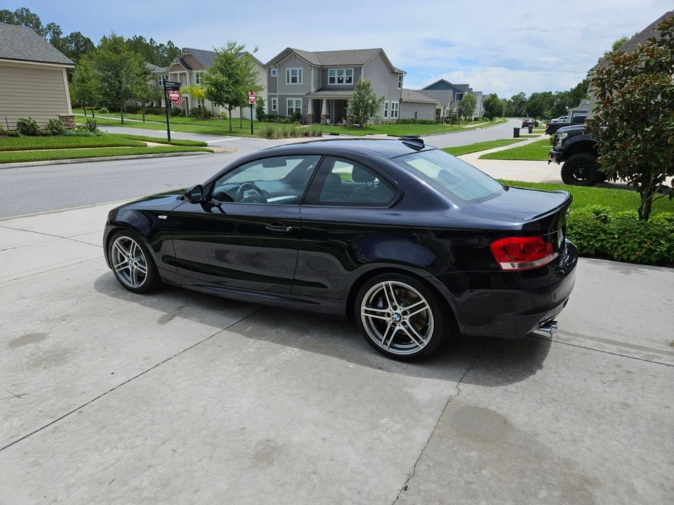 2013 BMW E82 135i & 135is - Image 11 of 31