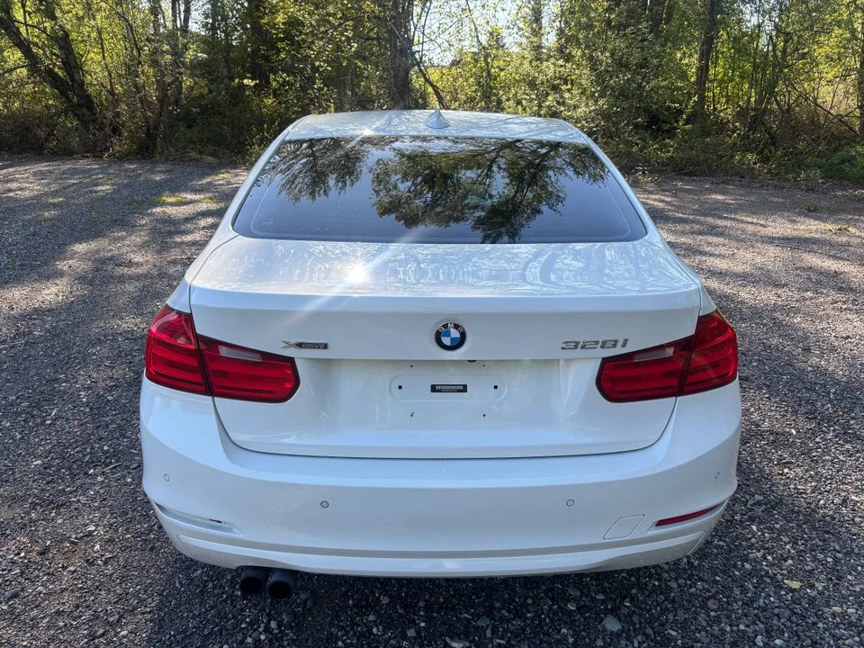 2013 BMW 3 Series - Image 4 of 17