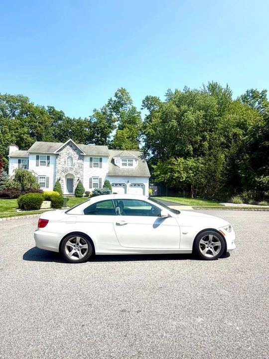 2013 BMW E93 335i Convertible - Image 11 of 22