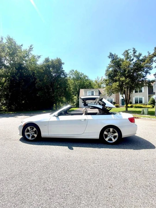 2013 BMW E93 335i Convertible - Image 5 of 22