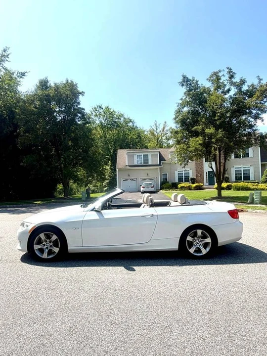 2013 BMW E93 335i Convertible - Image 3 of 22