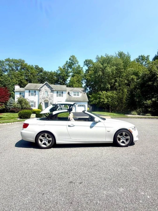 2013 BMW E93 335i Convertible - Image 10 of 22